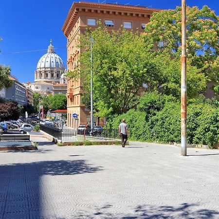 Magenta Vaticano Fornaci ローマ 部屋 写真